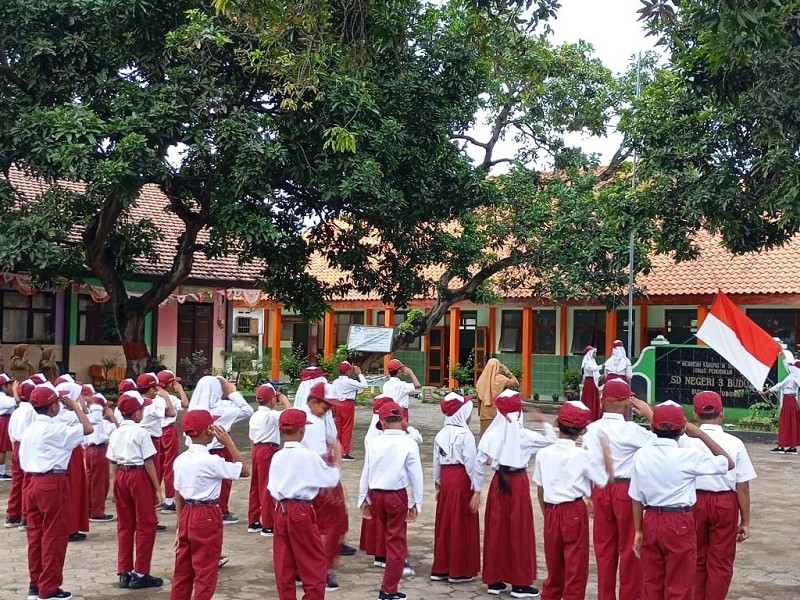 Upacara Bendera Awal masuk Sekolah Semester Genap 2026